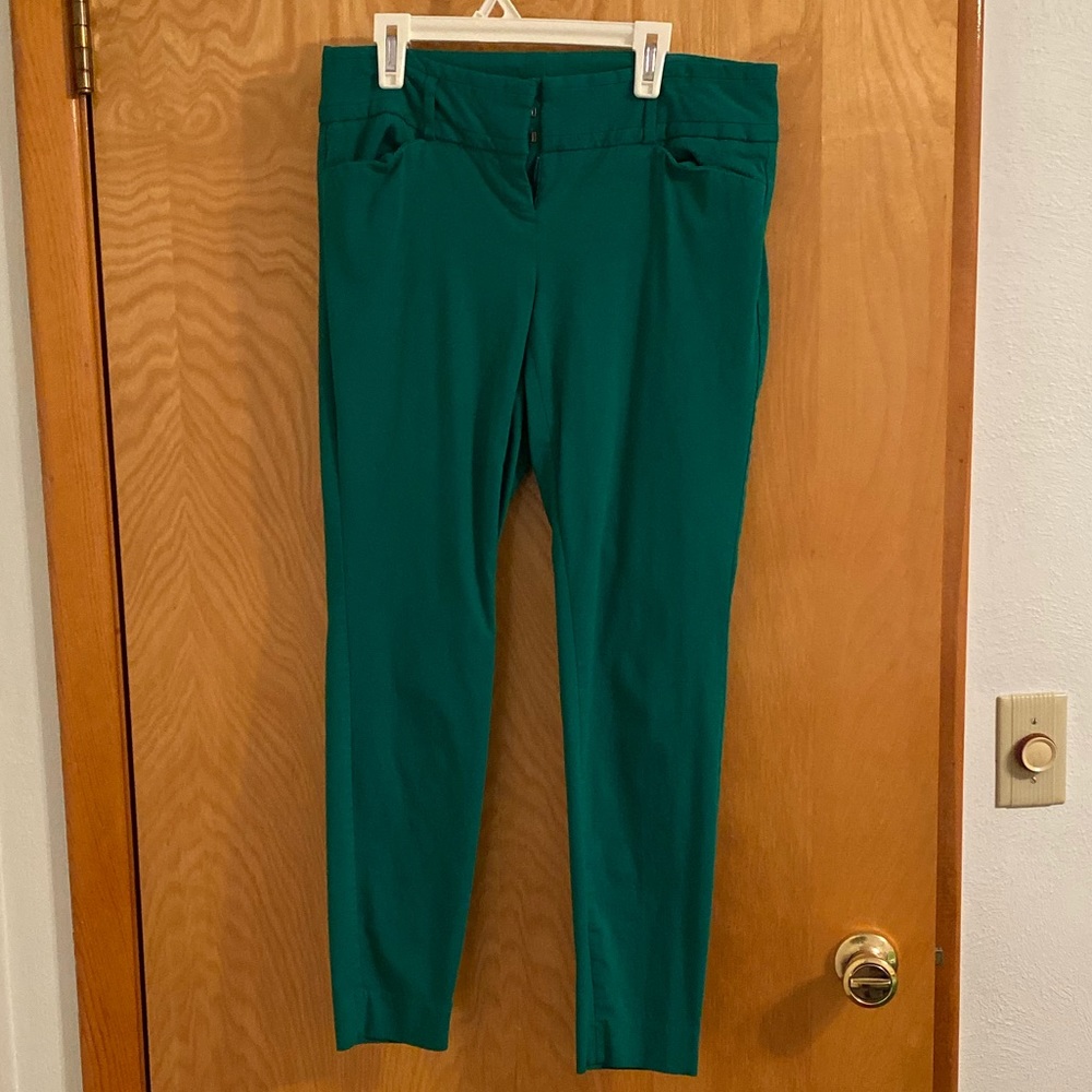 Green ankle pant